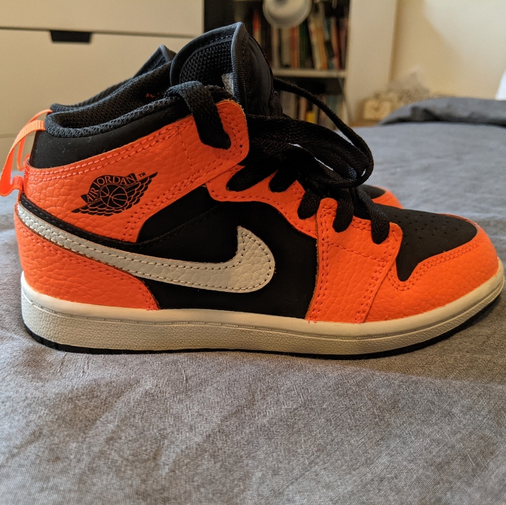 NWT Air Jordan 1 Mid PS Sneakers in Black/Cone